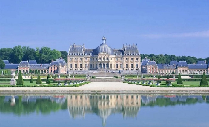 詳述如何注冊一家法國公司？有什么優勢？